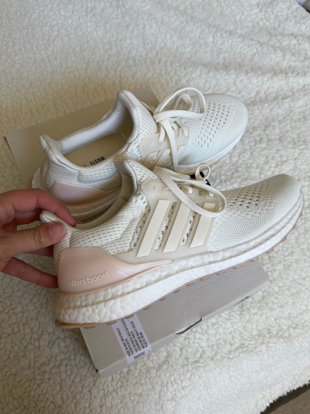Adidas - UltraBoost